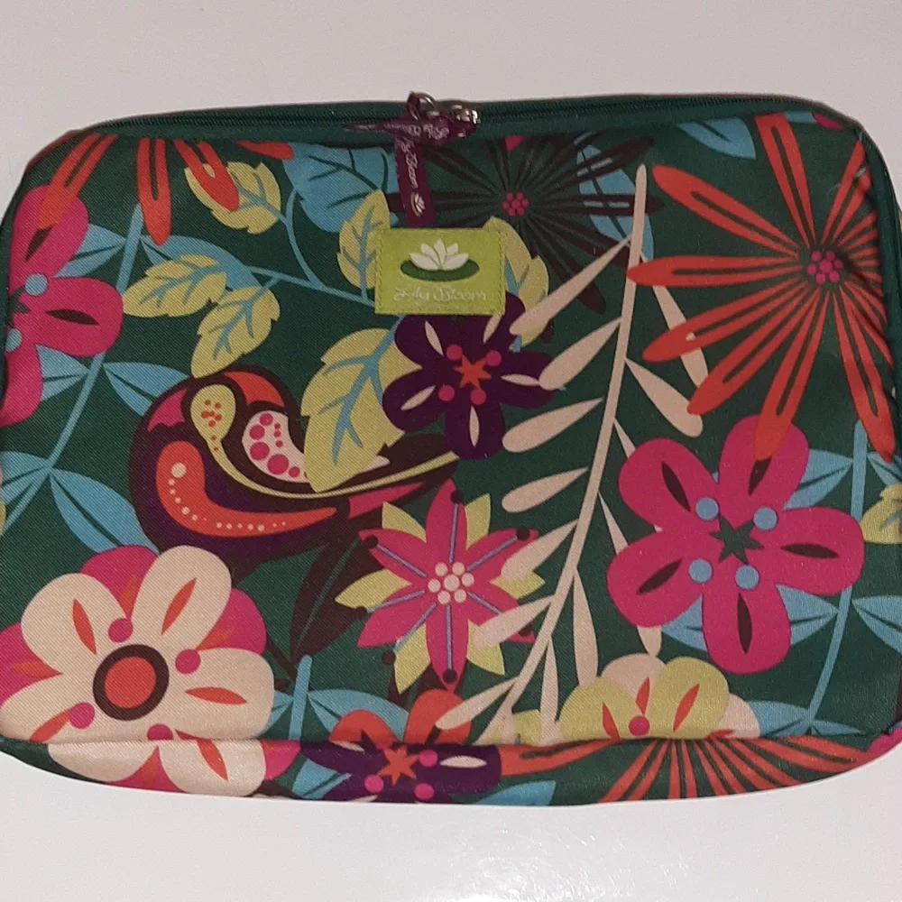 📗Lily Bloom Tablet Cover/Sleeve with Handle📗